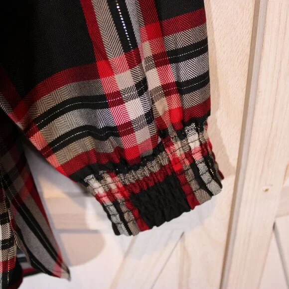 NWT - Christopher & Banks Long Sleeve blouse - Black-Red Plaid - Size L - Picture 8 of 9